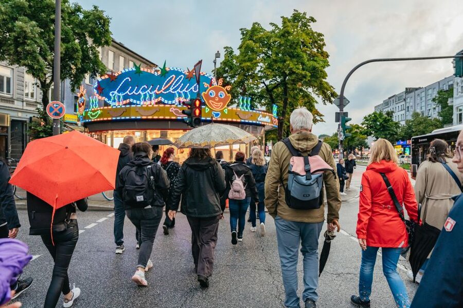 Hamburg: Reeperbahn Lust & Laster Tour for Adults Only - Glass bottle ban and what it means for your night out