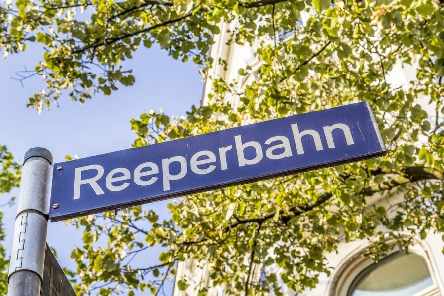 Hamburg: Reeperbahn Quickie, The Short & Sexy St. Pauli Tour - Price and value: is $23 for 1.5 hours worth it?