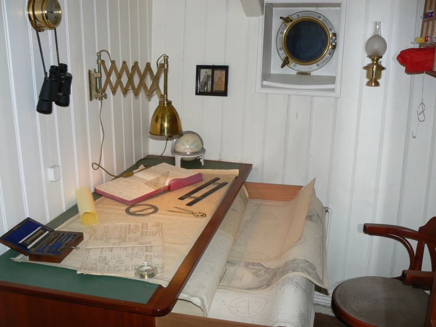 Hamburg: RICKMER RICKMERS Museum Entry Ticket - Why this Hamburg museum ship feels different from a typical exhibit
