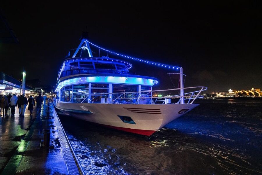 Hamburg: Saturday Night Boat Party - A Saturday Night View of Hamburg from the Elbe
