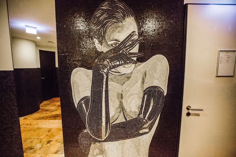 Hamburg: Sex and Crime in St. Pauli Tour for Ages 18 + - Who should book this St. Pauli sex and crime tour (and who should skip it)