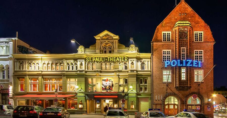Hamburg: Sex and Crime in St. Pauli Tour for Ages 18 + - St. Pauli after dark, but with street-smart context