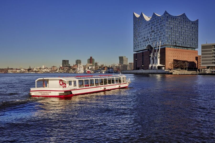 Hamburg: Sightseeing Cruise through the City's Waterways - Key things to notice before you go
