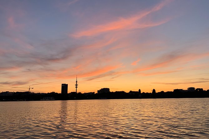Hamburg Small-Group Sunset Sailing Cruise on Lake Alster - Sunset Sailing on Lake Alster, the easy way to see Hamburg from the water