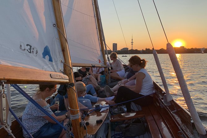Hamburg Small-Group Sunset Sailing Cruise on Lake Alster - Meeting point and navigation tips: Alster 67a, and don’t trust Maps blindly