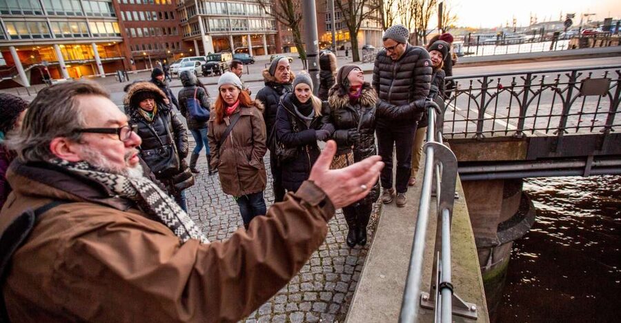 Hamburg: Speicherstadt and HafenCity 2-Hour Tour - Starting at Back Shop Baumwall and Getting Your Bearings