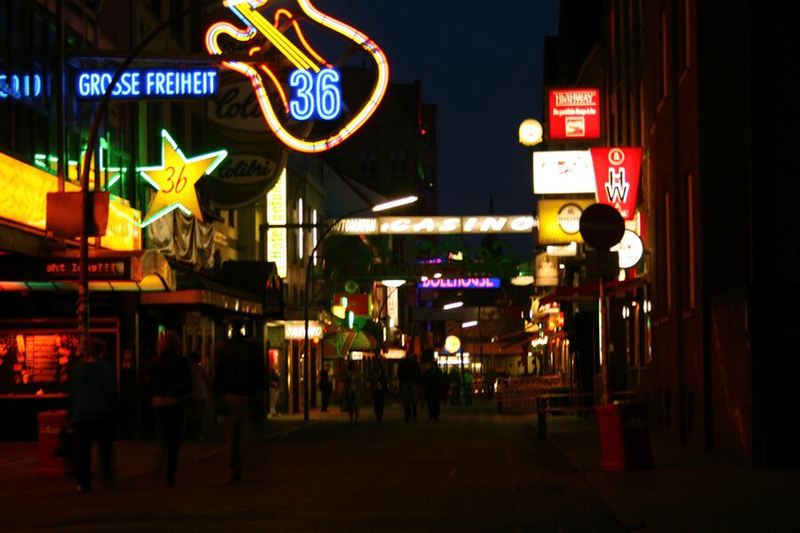 Hamburg St Pauli: Red Light District Walking Tour - Reeperbahn first: the story behind the famous street