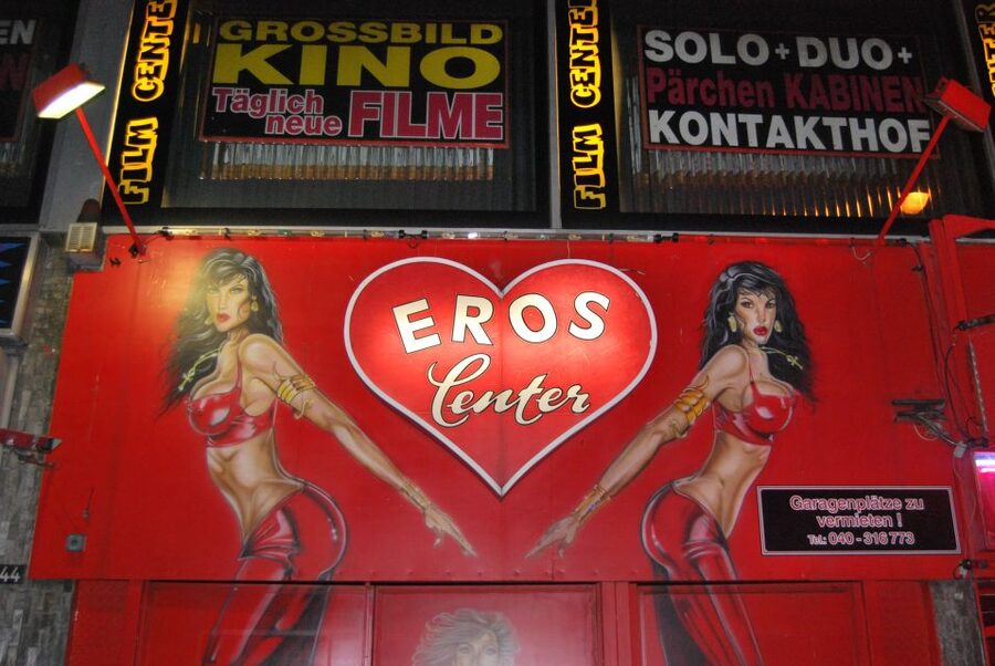 Hamburg: The Ultimate Sex, Drugs, and Hotdog Tour - From St. Pauli to Davidwache, getting your bearings fast