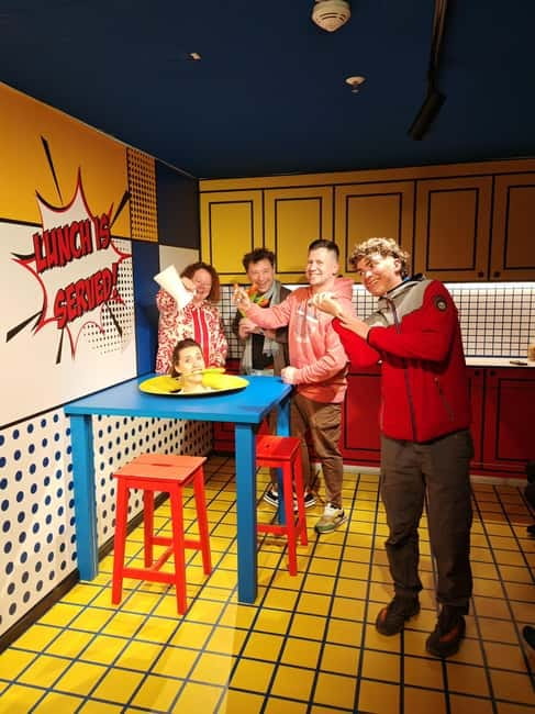 Hamburg: Ticket for the Paradox Museum - The Zero Gravity Room and the joy of doing science with your body