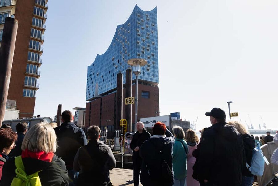 Hamburg: Westfield, Speicherstadt & Elbphilharmonie Tour - Westfield Hamburg Überseequartier: modern architecture with real context