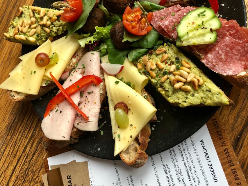 Hannover: Guided Bike Tour for Foodies with Tastings - A 3.5-hour bike tour where the food is part of the sightseeing