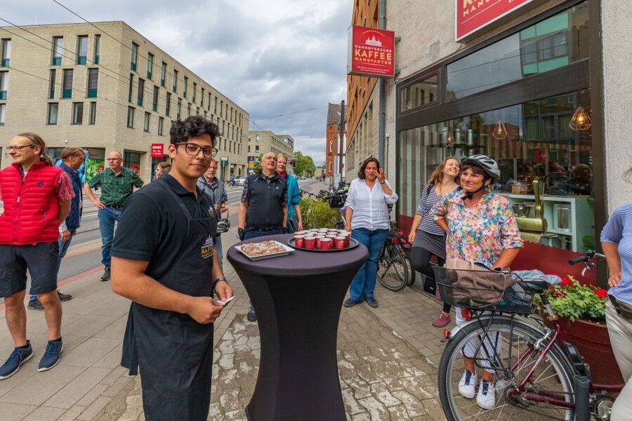 Hannover: Guided Bike Tour for Foodies with Tastings - Ihme-Zentrum and Old Town: the in-between that actually teaches you the city