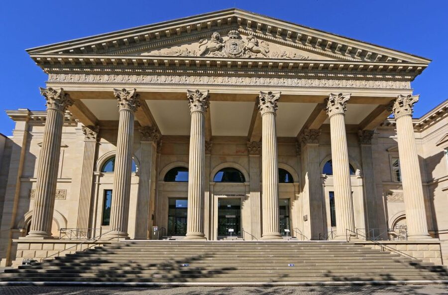 Hannover: Guided City Walk - Price and language flow: is $17 per person good value