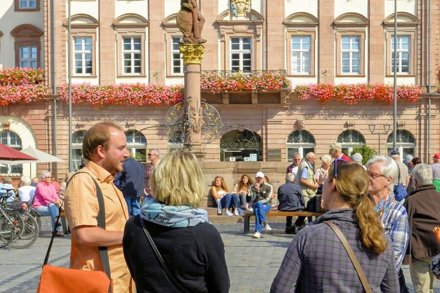 Heidelberg: Entertaining Guided Tour to Old Town Highlights - The Winding Medieval Streets and the 1693 Fire Survivor