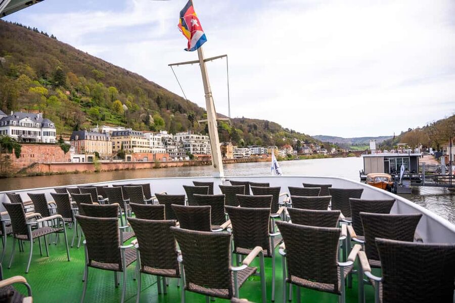 Heidelberg: Neckar River Sightseeing Cruise with a Drink - The Old Bridge glide: where the best water-level photos happen