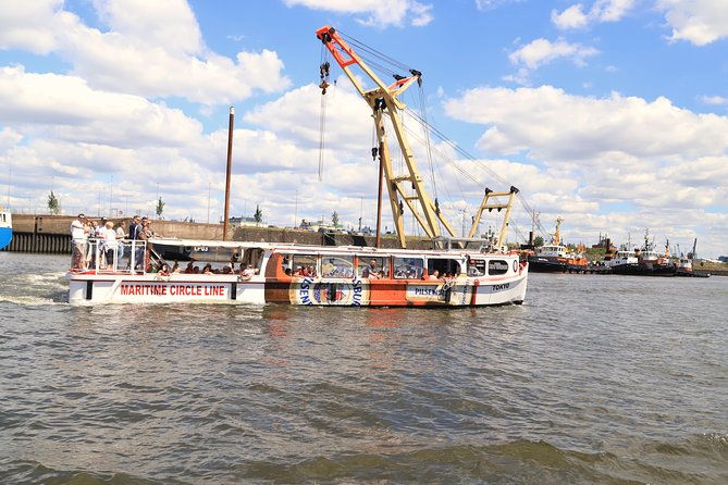 Hop-on hop-off on the water with the Maritime Circle Line in Hamburg - Stop 3: Internationales Maritimes Museum, 3000 years on nine decks