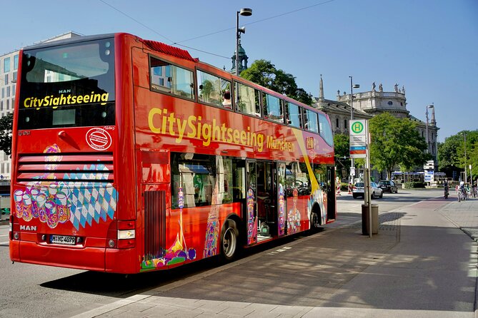 Hop-On Hop-Off Tour CitySightseeing Munich - Getting started at Hauptbahnhof and the Luisenstraße ticket pickup