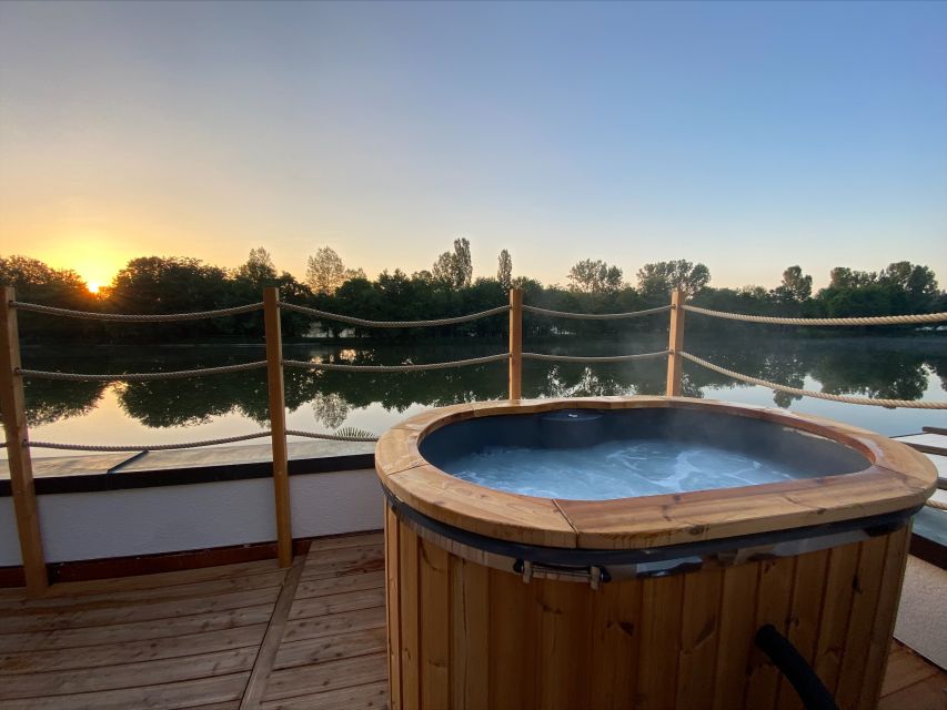 Hot tub and Relaxation - Finding Your Starting Point at Riverhouse, Austraße 370
