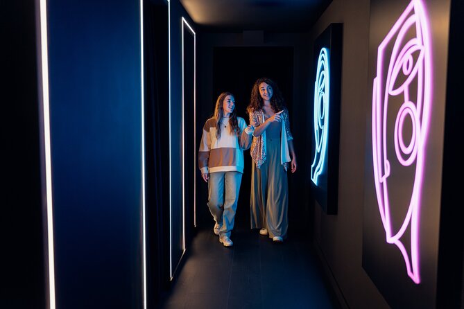 IKONO Berlin Immersive Experience - Art, lights, and interactive moments: what adults often notice