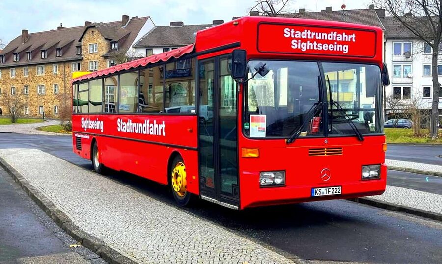 Kassel: City Tour and sightseeing in 8 Languages - Papinplatz to Orangerie and Auebad, an easy warm-up