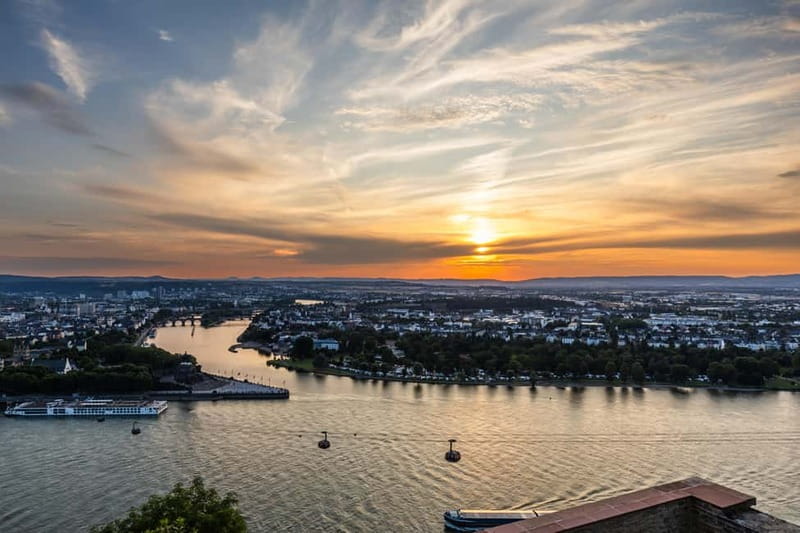 Koblenz: Cable car tickets with optional admission to Ehrenbreitstein Fortress - Konrad-Adenauer-Ufer to Ehrenbreitstein: How the Ride Really Feels