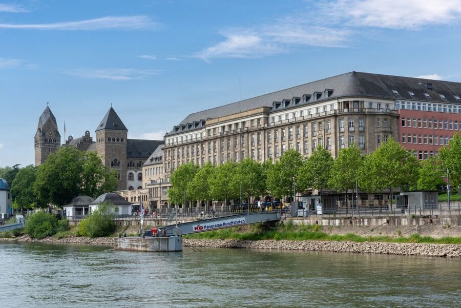 Koblenz: Old Town Sightseeing Cruise along the Rhine - Boarding the Cruise in Koblenz (Konrad-Adenauer-Ufer Bridge 2)