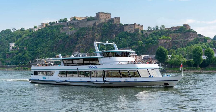 Koblenz: Old Town Sightseeing Cruise along the Rhine - Deutsches Eck: The Rhine and Moselle Meeting Point Moment