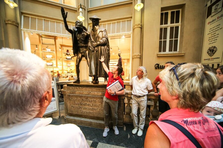 Leipzig: 2-Hour Guided Walking Tour in German - Barfußgässchen: Leipzig’s most famous restaurant and pub street