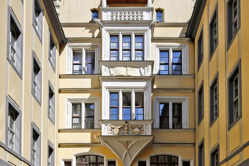 Leipzig: Courtyards, Houses, Trade - Passage Tour in German - Why Leipzig Passages Feel Different From Normal Side Streets