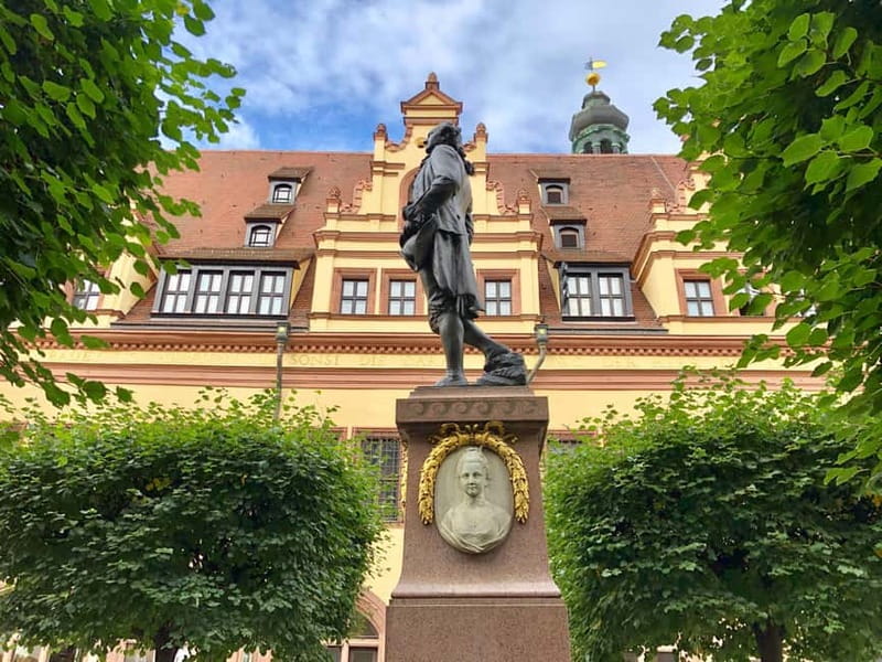 Leipzig: Old Town Tour - innovative & entertaining - Where to meet: Stadtstromer base at Höfe am Brühl (outside entrance only)