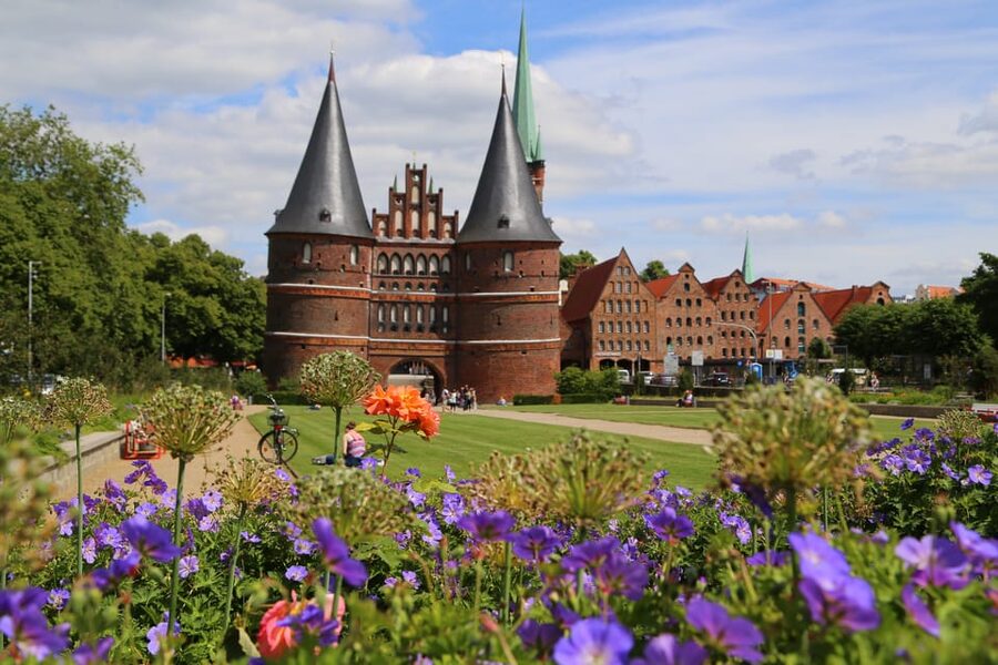 Lübeck: 1-Hour Splash Bus City Tour - Should You Book This Splash Bus City Tour?