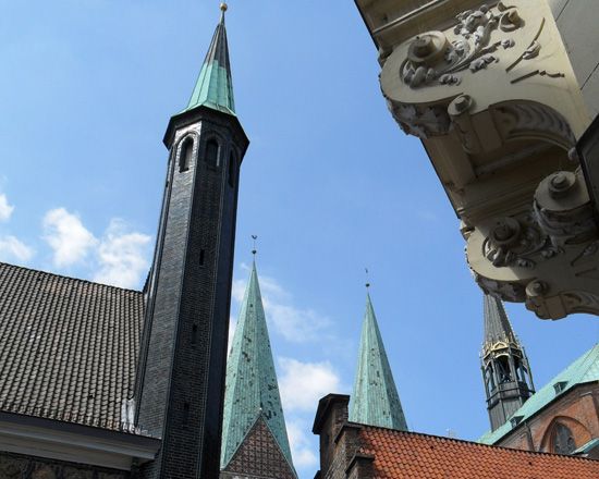 Lübeck: Classic Tour of the Hanseatic City - Town Hall and Hanseatic civic power you can still see on the street