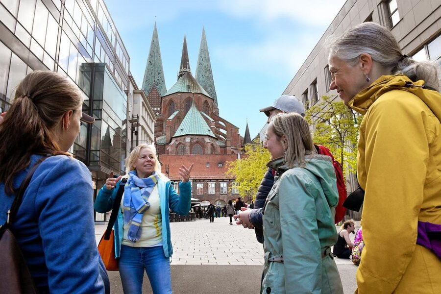 Lübeck: entertaining guided tour to old town highlights - 1.5 hours through Lübeck old town: what you cover and why it works