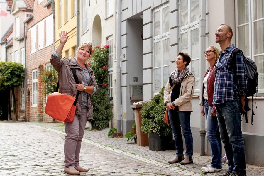 Lübeck: Entertaining Tour Through Hidden Courtyards - Hanseatic League Stories You Can Place in the Streets