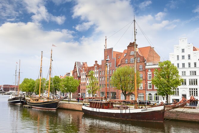 Lübeck Scavenger Hunt and Highlights Self Guided Audio Tour - Stop-by-stop: what each Lübeck location is good for