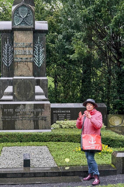 Melaten Friedhof: Guided tour with all senses - Should you book the Melaten Friedhof all-senses tour?