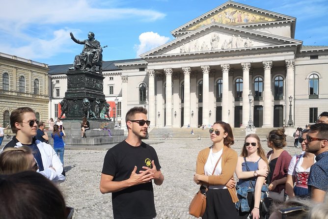 Mini Classic Bike Tour @ 4pm incl. Beer Garden & Surfers 2,5 hrs - Residenz, Hofgarten, and the royal-era contrast