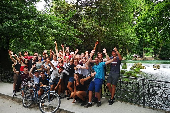 Mini Classic Bike Tour @ 4pm incl. Beer Garden & Surfers 2,5 hrs - Bike comfort, helmets, and how hard the ride feels