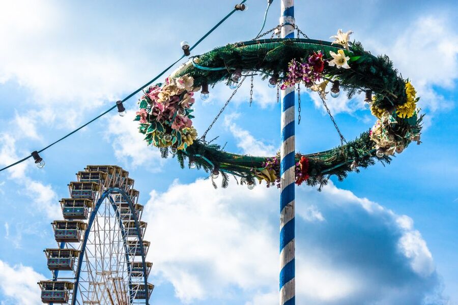 München: Oktoberfest Experience and Lunch in Tent - Meeting at Goetheplatz 1 and Starting With a Head-Start