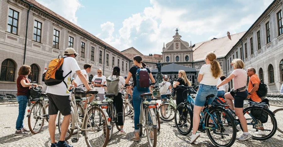 Munich 3-Hour Guided Bike Tour - Getting oriented in Munich, fast, on two wheels