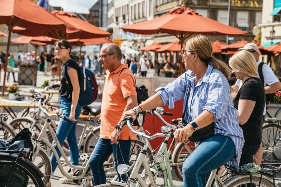 Munich 3-Hour Guided Bike Tour - English Garden time: calm park riding plus a beer garden rhythm