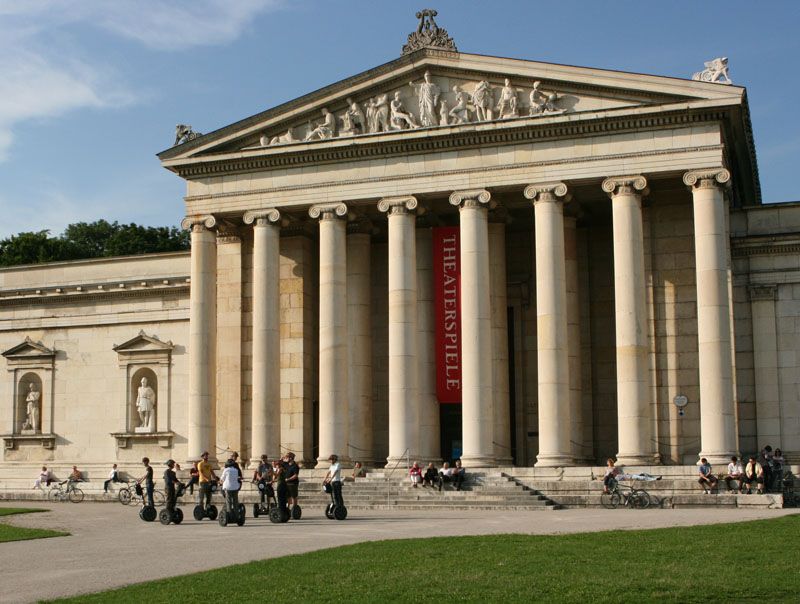 Munich 3-Hour Segway Tour: Nazi Munich & Royal Architecture - Siegestor to Odeonsplatz: Monumental Streets and Big-City Atmosphere