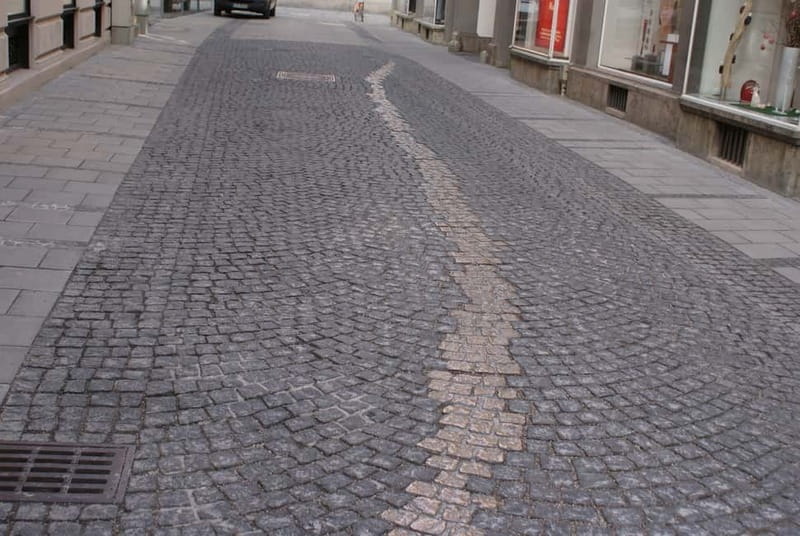 Munich and Nazi History Combination Day Tour Small Group - Starting at Marienplatz, then heading straight to Dachau
