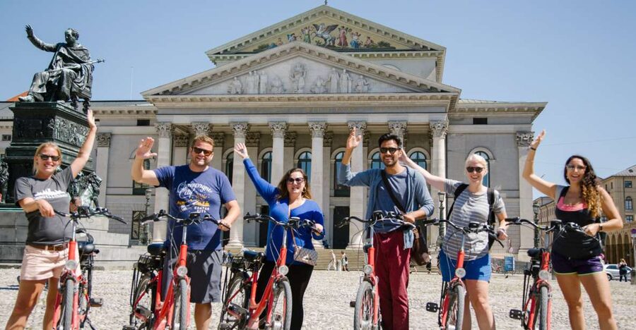 Munich: Bike Tour with Beer Garden Break - Königsplatz to the museum belt: art and architecture at bike speed