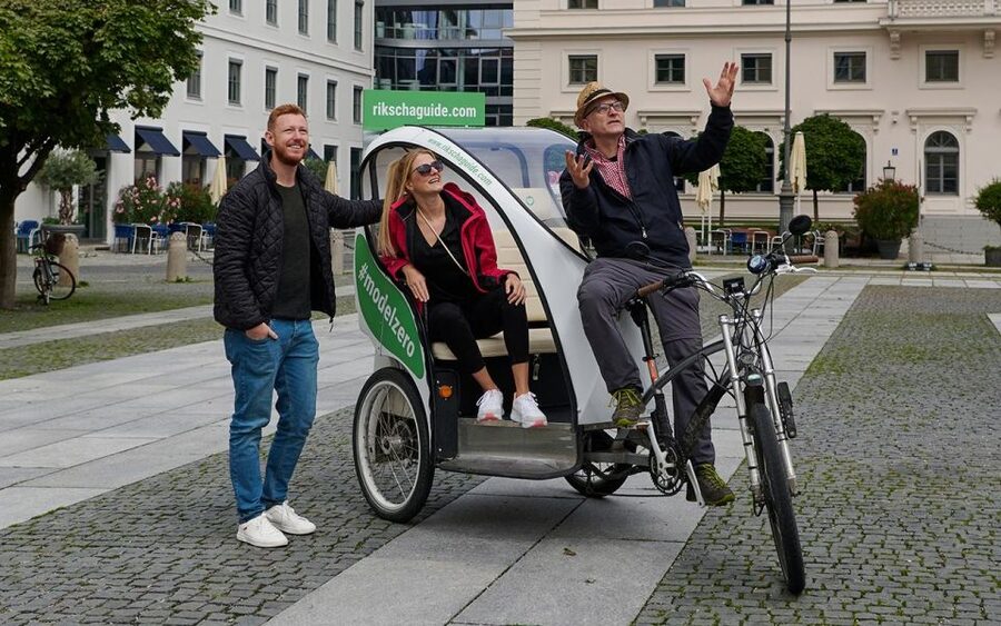 Munich: City Highlights Rickshaw Tour - Why an e-rickshaw is a smart way to see Munich fast