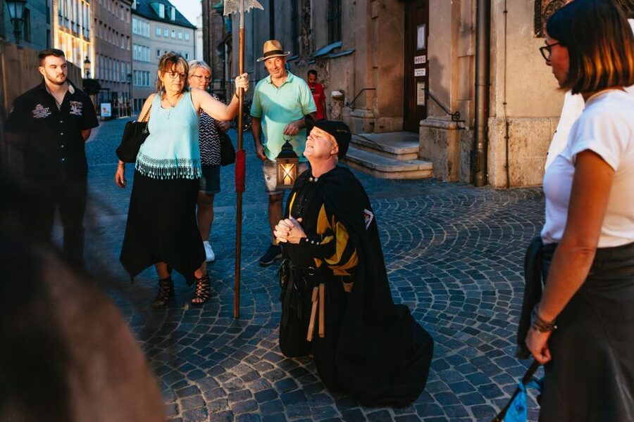 Munich: Middle Ages Tour with Night Watchman - Starting at Marienplatz: lanterns, halberds, and medieval character