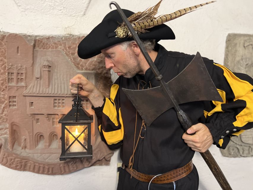 Munich: Night Watchman Walking Tour - Altes Rathaus and Salzstraße: where the city gate complains about the 1970s