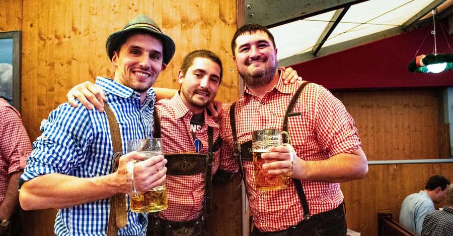 Munich: Oktoberfest Tour with Tent Reservation, Food & Beer - Why Oktoberfest feels easier with a reserved-tent plan