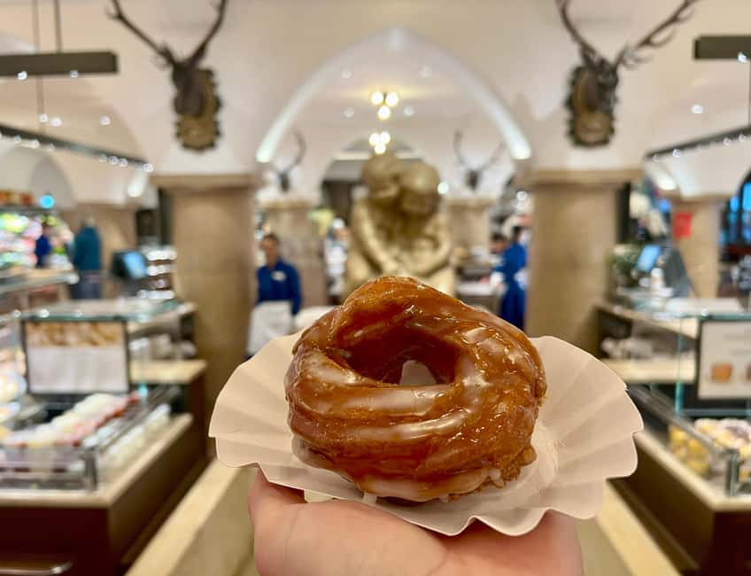 Munich: Old Town Food Tour with 10+ Tastings, Beer & Pretzel - Group size, guides, and what the pacing really feels like