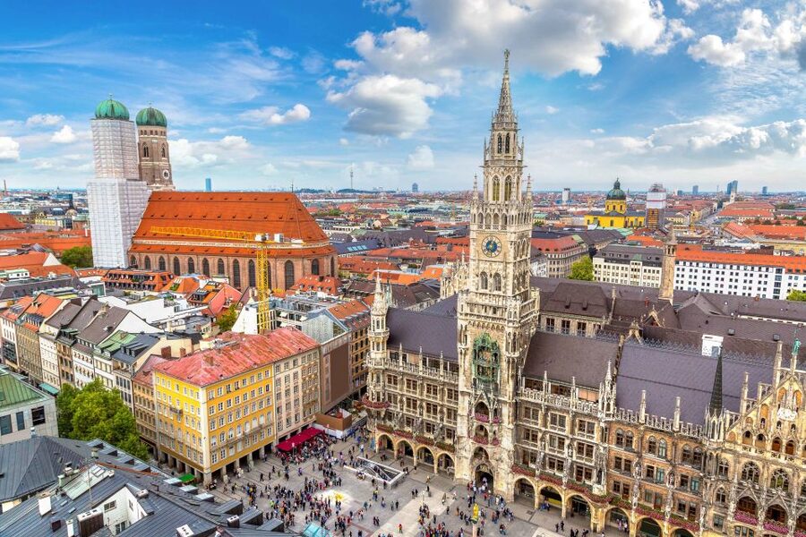 Munich: Old Town & Viktualienmarkt City Walk in German - Key takeaways before you go